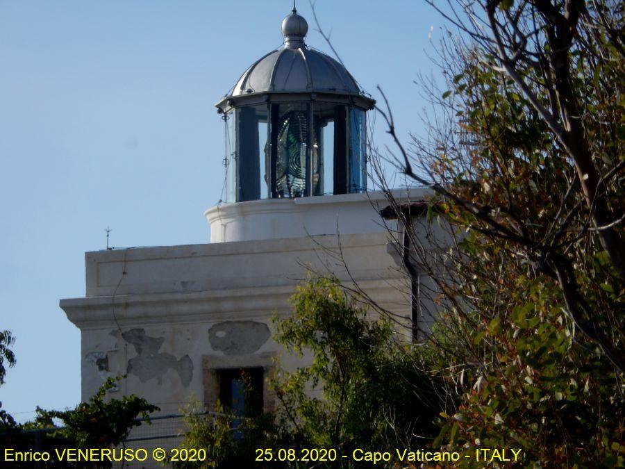 69  -- Faro di Capo Vaticano  ( Calabria)  )- Lighthouse of Capo Vatiano ( Calabria - ITALY).jpg